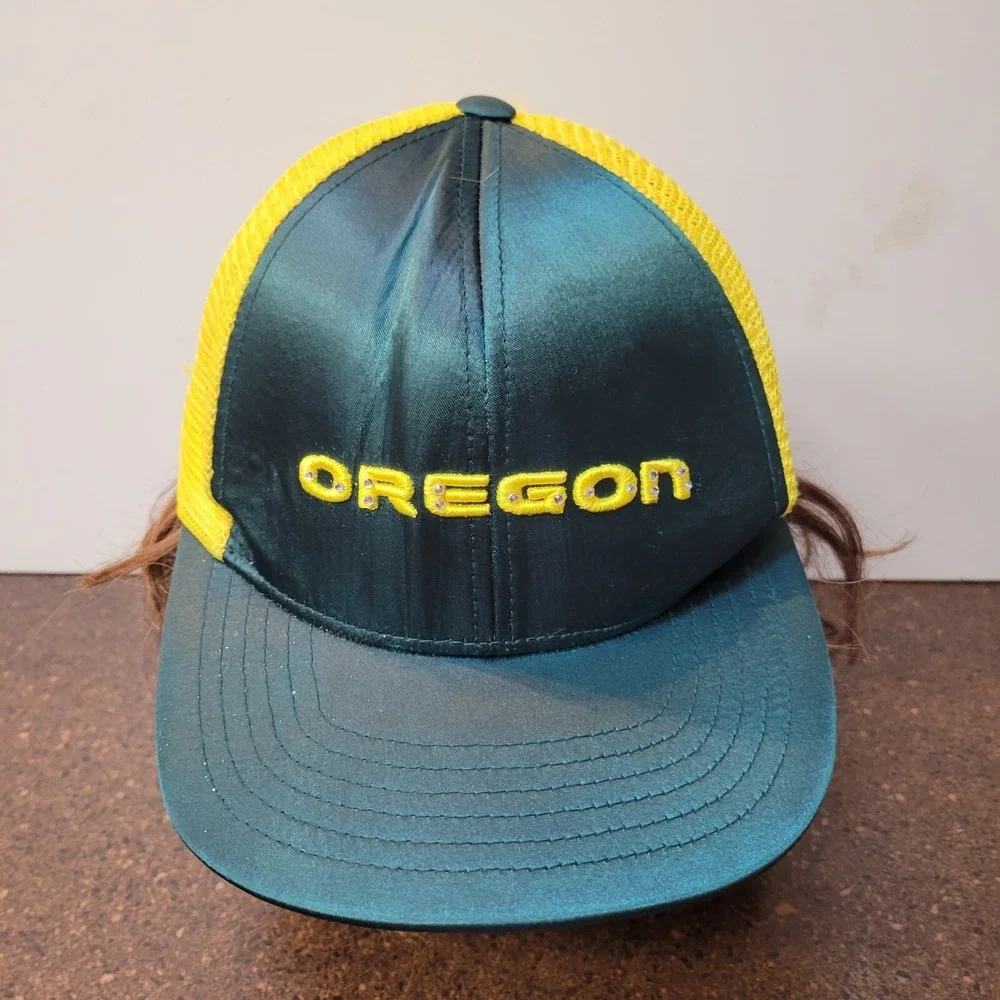 NFL Oregon Ducks Top of the World Trucker Hat Womens One Size Green Yellow